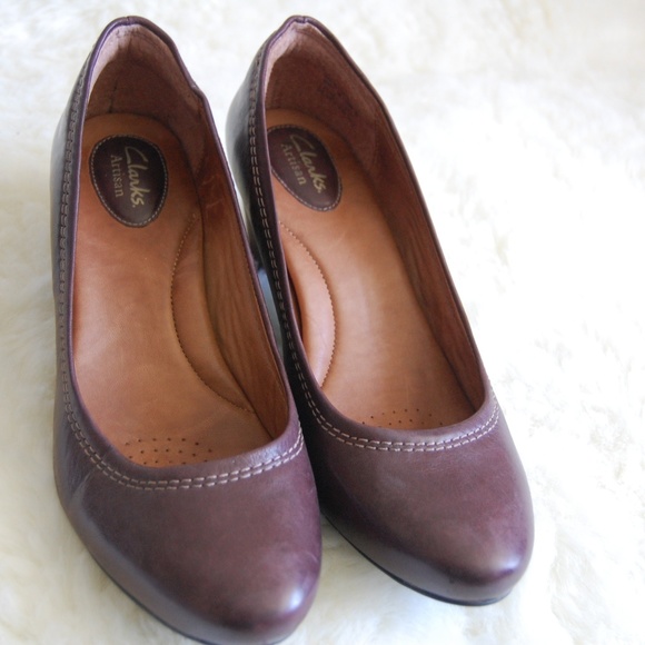 Clarks Shoes - New Clarks heels - Dark Brown - 9 W